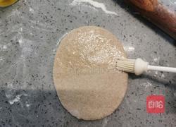 黑全麦荷叶饼的做法图解9