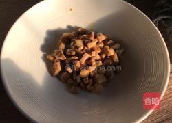豌豆米炒肉丁的做法图解7