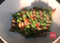 豌豆米炒肉丁的做法图解10