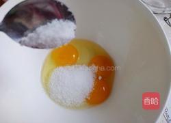 蛋黄小圆饼干的做法图解2