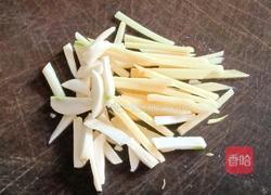 红枣枸杞蒸鸡的做法图解2