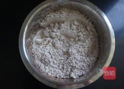 椰香可可酱油冰淇淋球的做法图解4