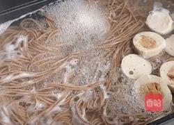 肉丸荞麦面的做法图解6