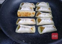 西葫鲜肉锅贴的做法图解15