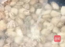 豆瓣酱炒花甲的做法图解3