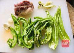 小炒羊肉的做法图解1