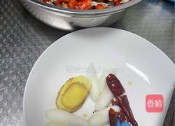 麻辣炒虾尾的做法图解3