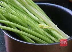 凉拌香芹的做法图解2