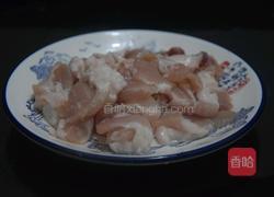 莴笋炒肉片的做法图解1