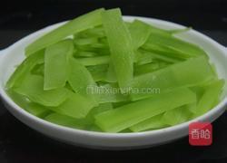 莴笋炒肉片的做法图解2