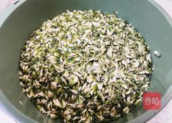 红糖槐花团子的做法图解2