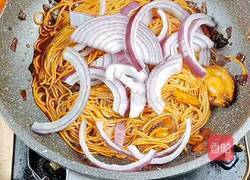 鲍鱼炒面的做法图解7