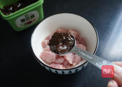 迷你大米酱肉粽的做法图解3