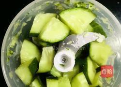 黄瓜胡萝卜蔬菜饼的做法图解1