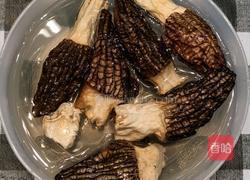 羊肚菌酿猪肉沫的做法图解1