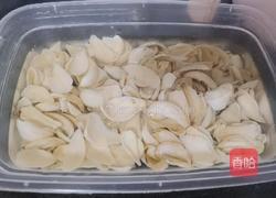 芹菜炒百合的做法图解3