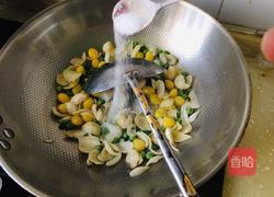 银杏青豆炒百合的做法图解7