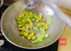 西芹炒白果的做法图解6