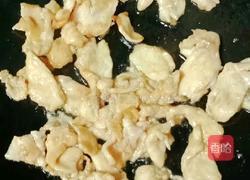 木耳西芹炒鸡肉的做法图解9