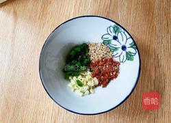 酸辣凉拌面的做法图解3