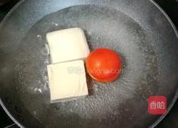 豆腐鱼丸番茄汤的做法图解1