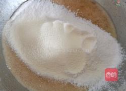 香脆牛奶蛋卷的做法图解2