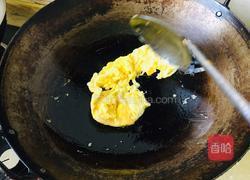 西葫芦木耳炒鸡蛋的做法图解1