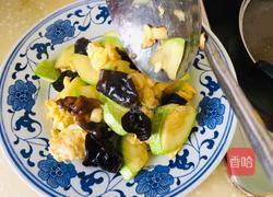 西葫芦木耳炒鸡蛋的做法图解7