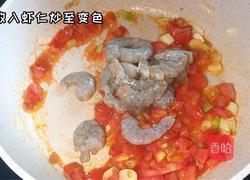 番茄虾仁香菇炒面的做法图解7