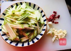 醋溜西葫芦丝的做法图解1