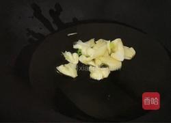 肉片炒西芹的做法图解2