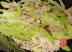 肉片炒西芹的做法图解9