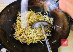 黄豆芽炒过油牛肉丝的做法图解6