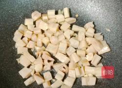 藕丁炒火腿的做法图解9