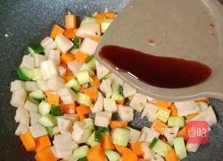 藕丁炒火腿的做法图解13