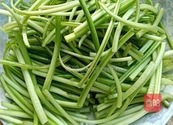 清炒红薯杆的做法图解1