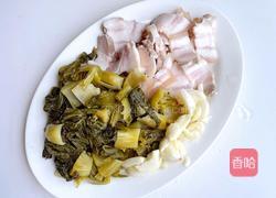 五花肉炒酸菜的做法图解1