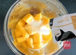 牛奶芒果雪糕的做法图解5