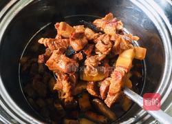 红烧肉炖豆腐的做法图解9