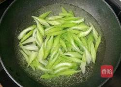 西芹炒牛肉的做法图解5
