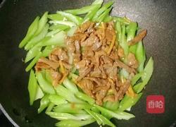 西芹炒牛肉的做法图解13