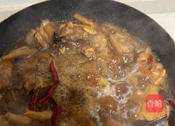 猪脚排骨明虾煲的做法图解4