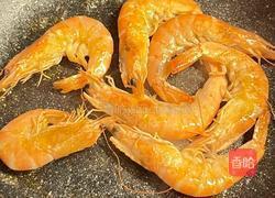 尝试地中海饮食的第3天丨蒜香洋葱炒虾的做法图解5