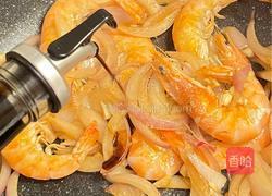 尝试地中海饮食的第3天丨蒜香洋葱炒虾的做法图解9