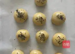 Illustration of how to make crispy meat mooncakes 6