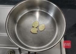 糖醋带鱼的做法图解2