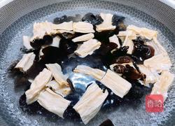 凉拌木耳黄瓜腐竹的做法图解5