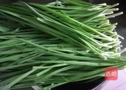 韭菜鸡蛋包子的做法图解6