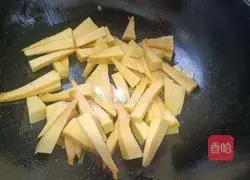 Pumpkin Soup Noodles - Magical Flour Recipe Illustration 10