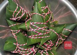 自制砂锅酱香排骨鲜粽子的做法图解17